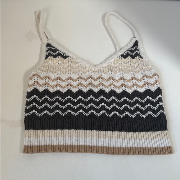 American Eagle Outfitters Tops - American eagle cropped spaghetti strap sweater size extra small